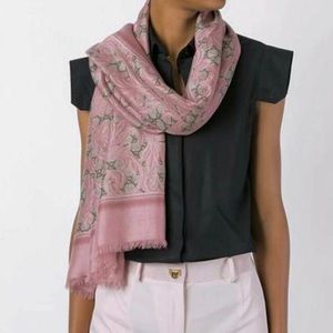 gucci arabesque scarf